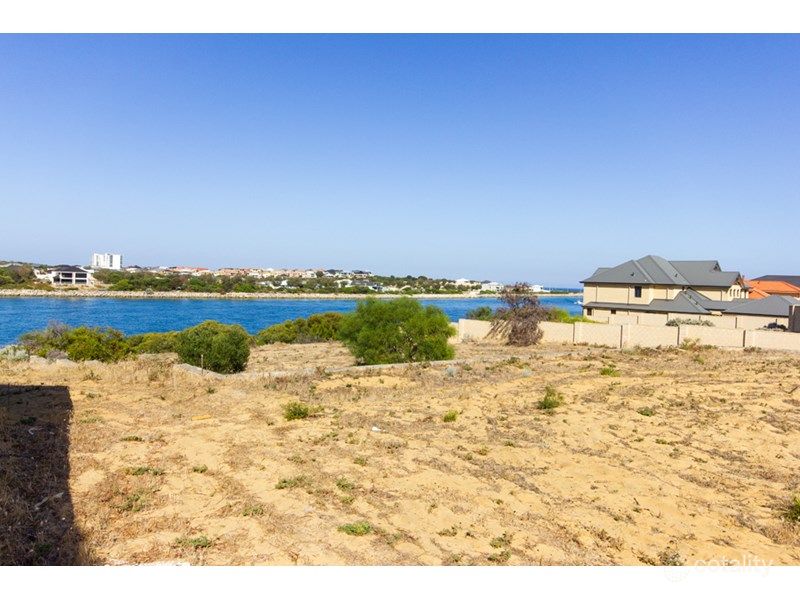 15 Captain Ct, Wannanup, WA 6210