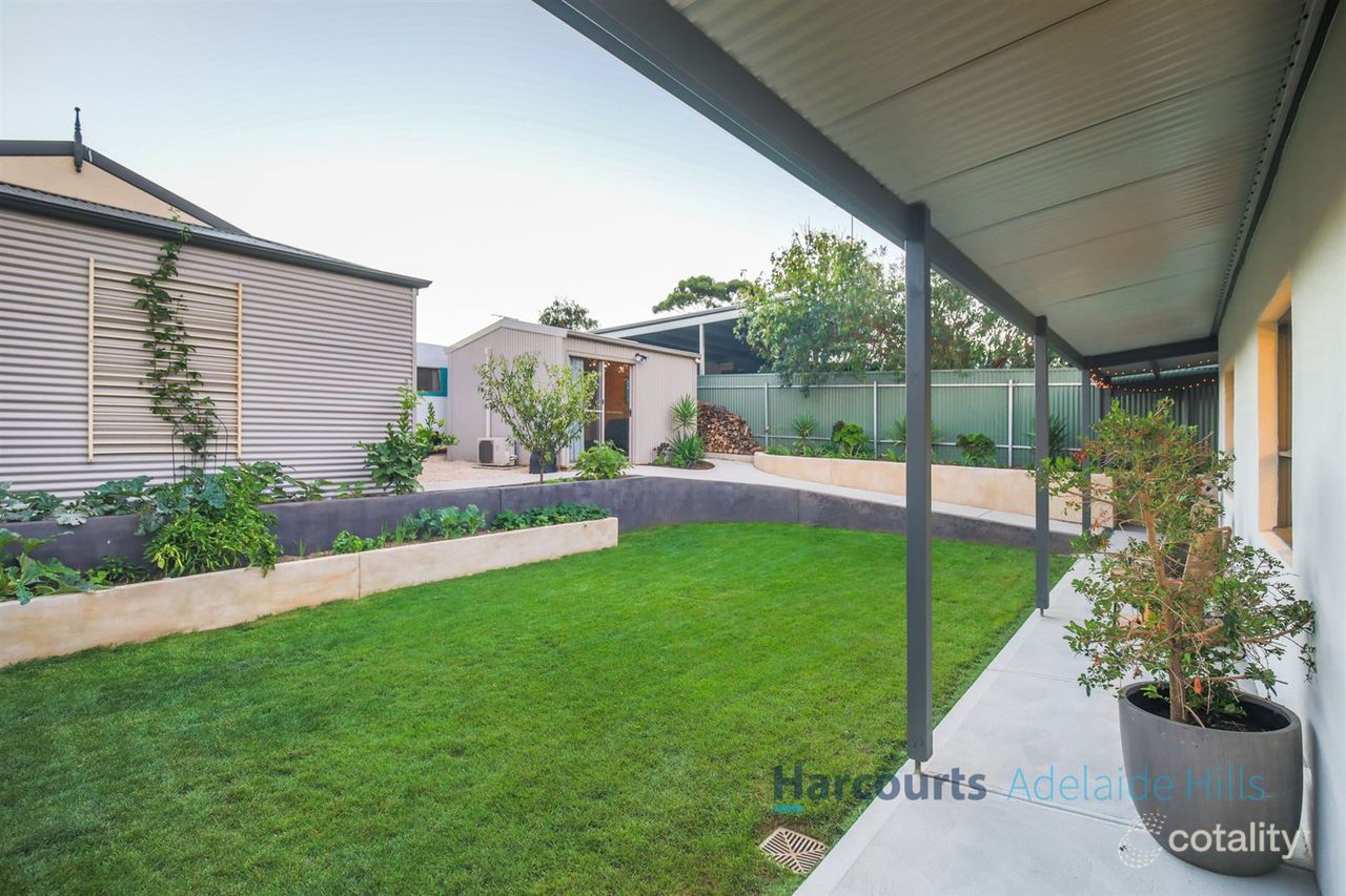 11 Cameron Rd, Mount Barker, SA 5251