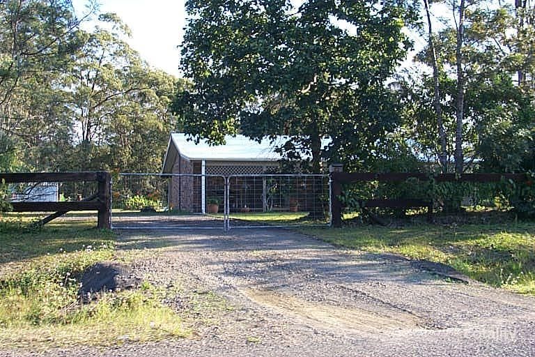22 Woodwood Rd, Landsborough, QLD 4550