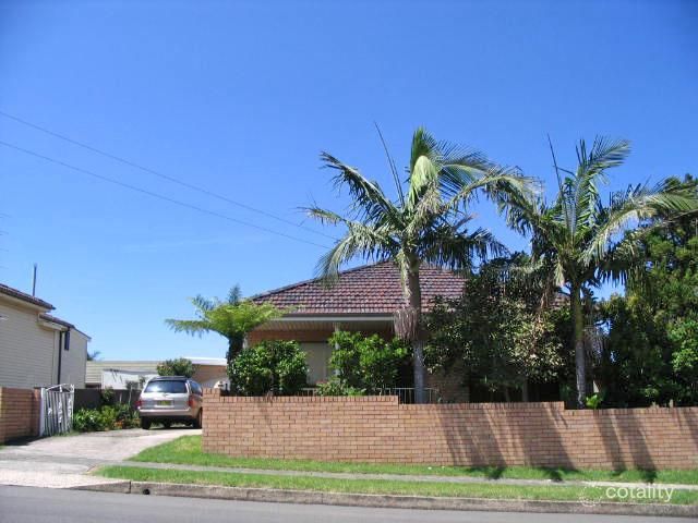 79 Pioneer Rd, Bellambi, NSW 2518
