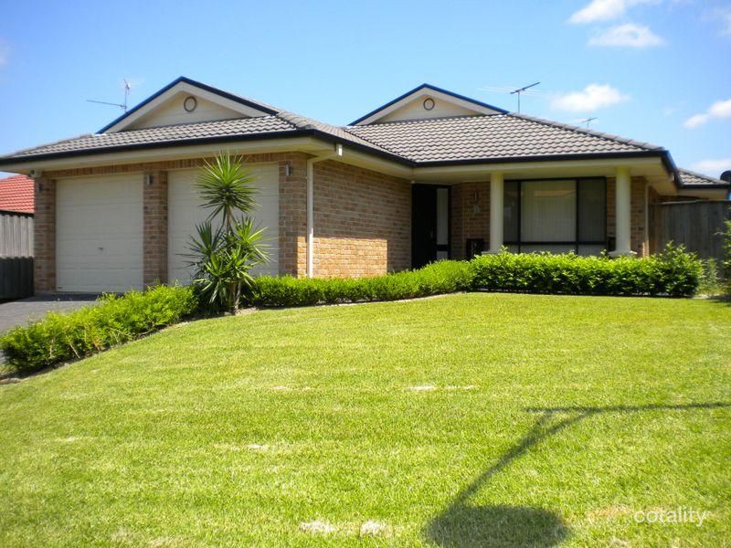 8 Dutton Rd, Beaumont Hills, NSW 2155