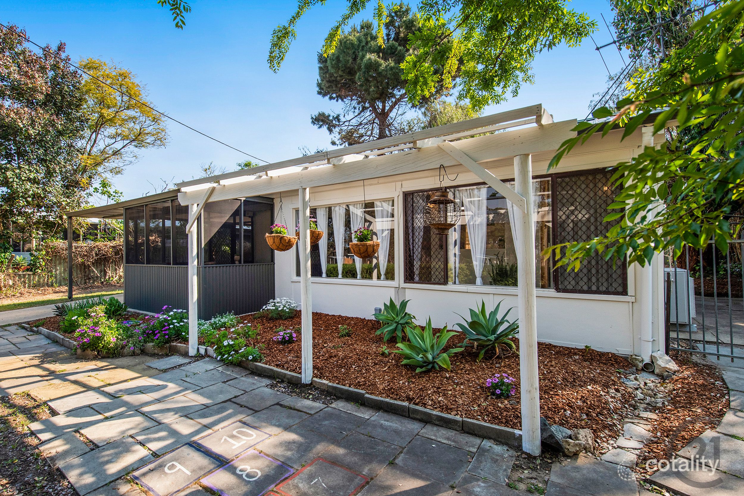 6 Redcliffe Rd, Greenfields, WA 6210