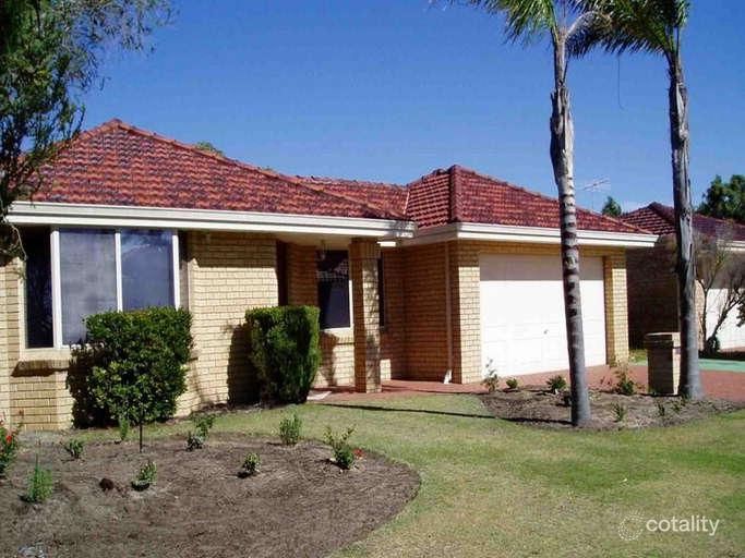 4 Village Walk, Ocean Reef, WA 6027