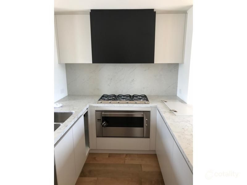 9/2 Ambrose Treacy Dr, Bundoora, VIC 3083