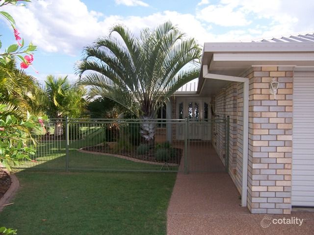 18 Cowan Cres, Emerald, QLD 4720