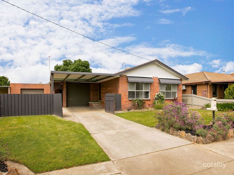 405 Lawrence St, West Wodonga, VIC 3690
