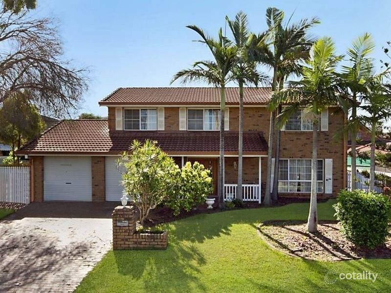11 Lochleven St, Carindale, QLD 4152