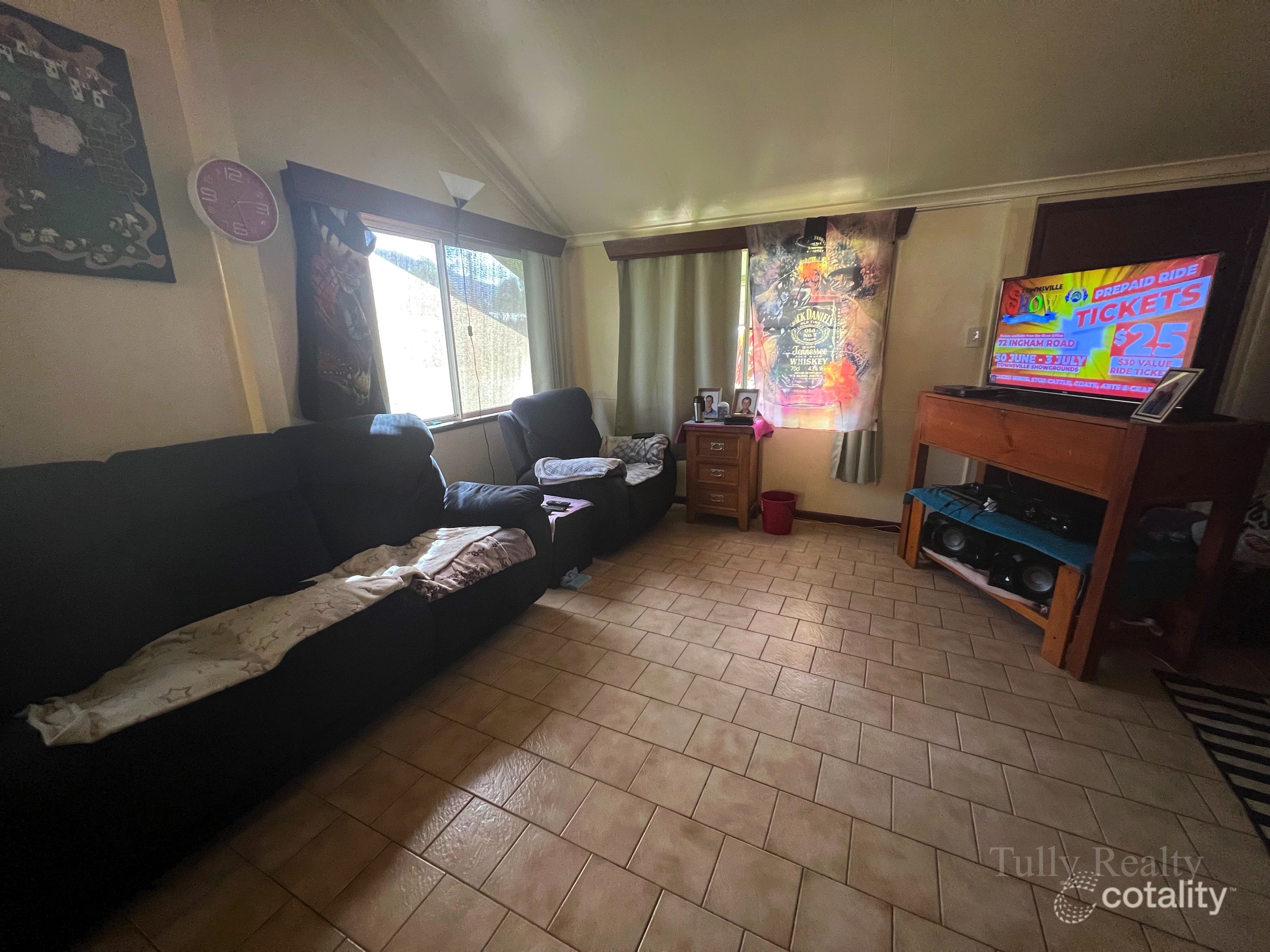 27 Trower St, Tully, QLD 4854