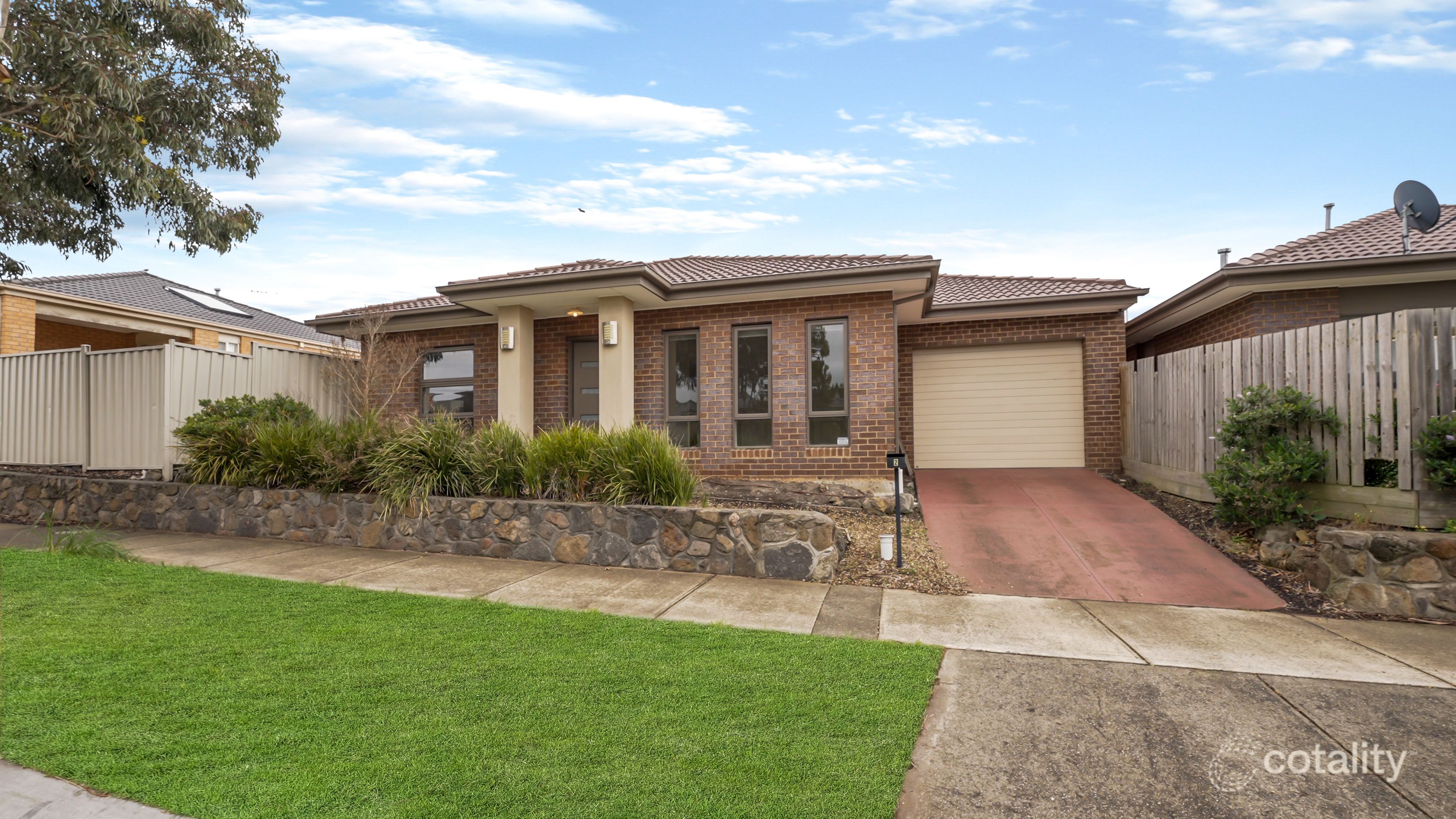 2 Pearl Dr, Craigieburn, VIC 3064