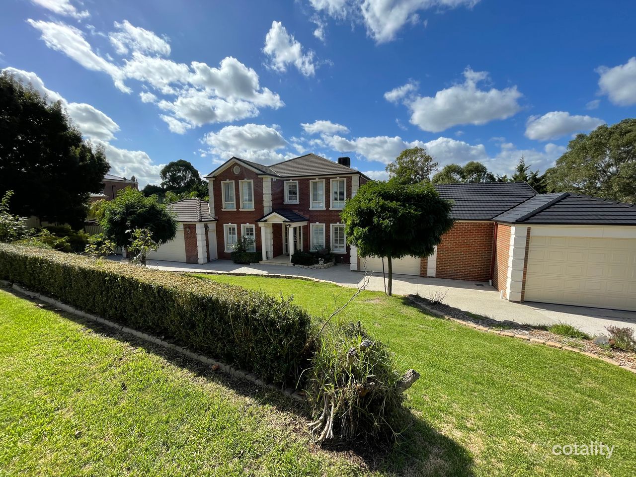 18 Palamino Valley Ct, Greenvale, VIC 3059