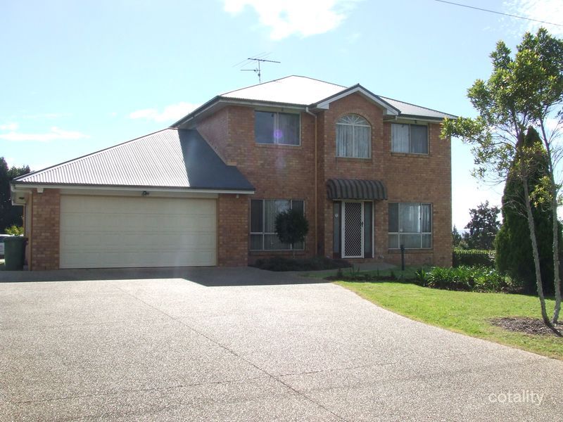 1/25 Warana Ave, Mount Lofty, QLD 4350
