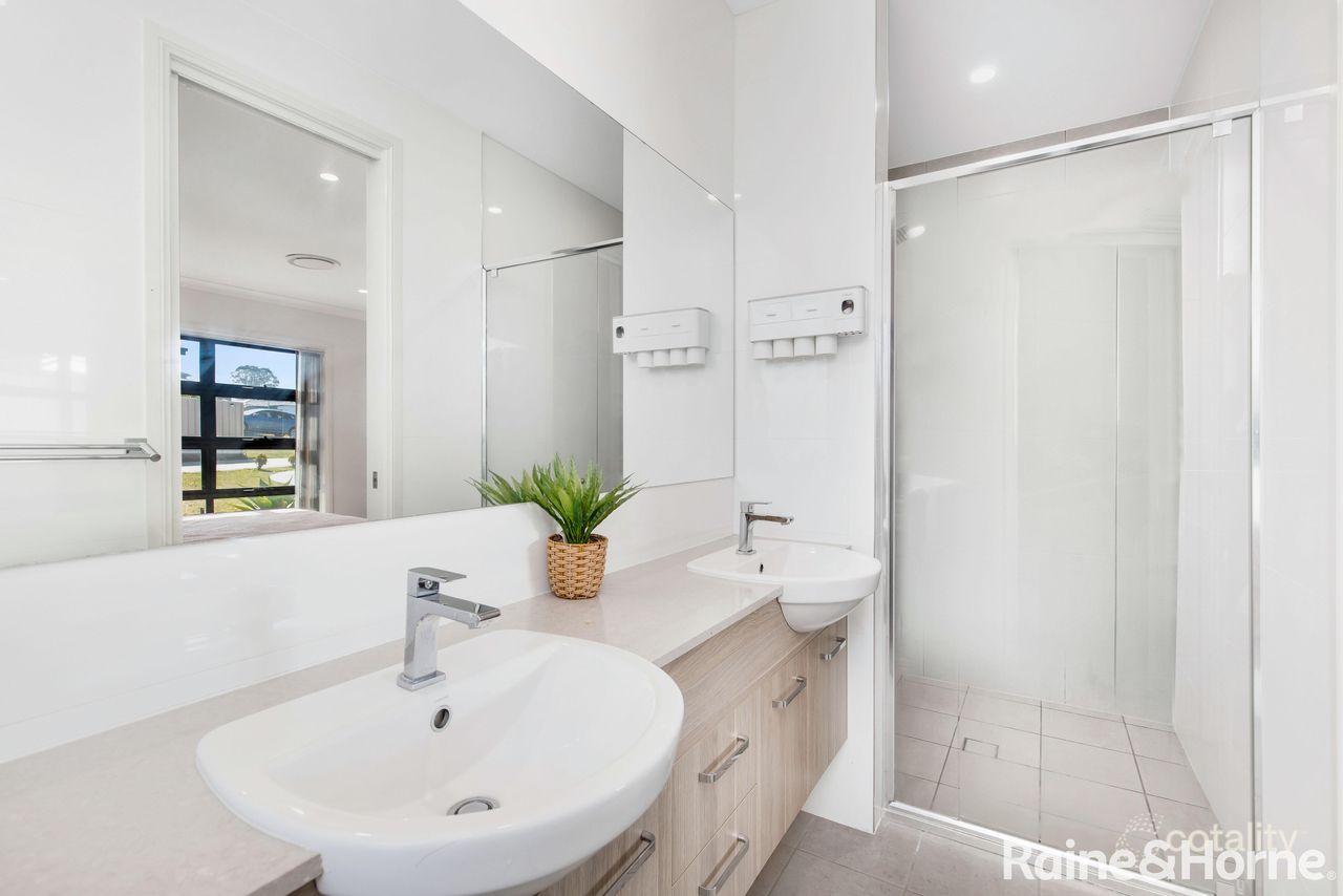 27 Evergreen Pl, South Nowra, NSW 2541