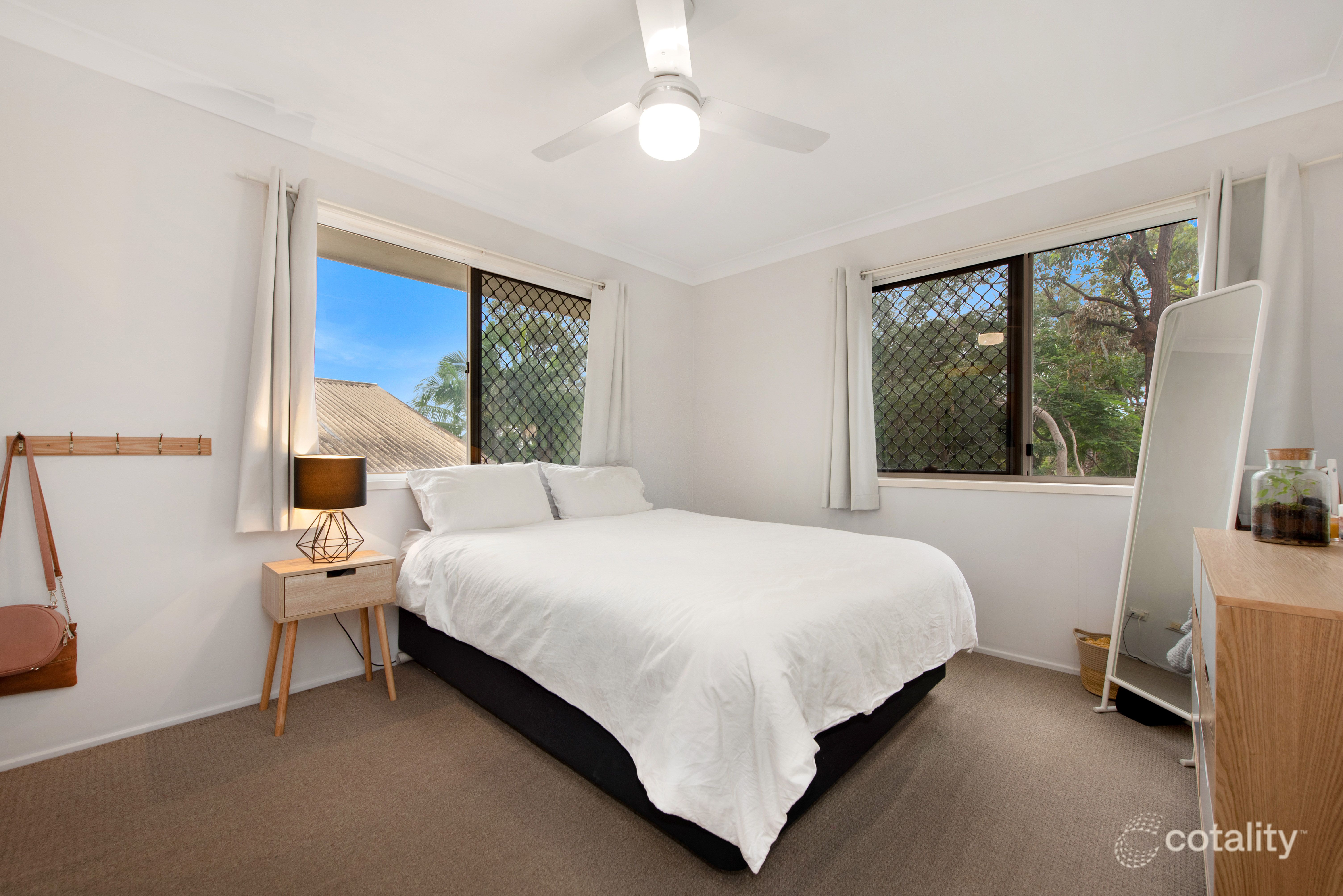 20 Henderson Rd, Everton Hills, QLD 4053