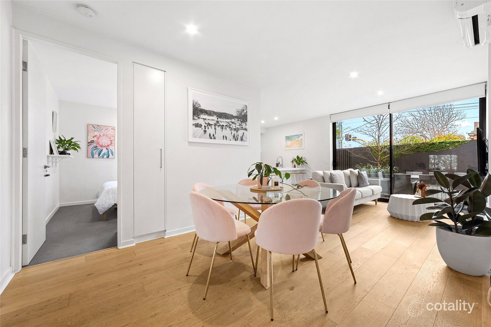 2/687 Toorak Rd, Kooyong, VIC 3144