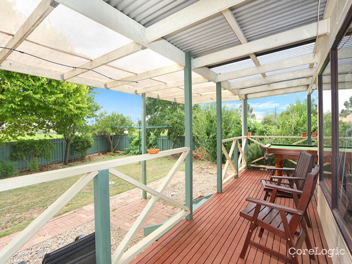 22 Barossa Valley Way, Tanunda, SA 5352
