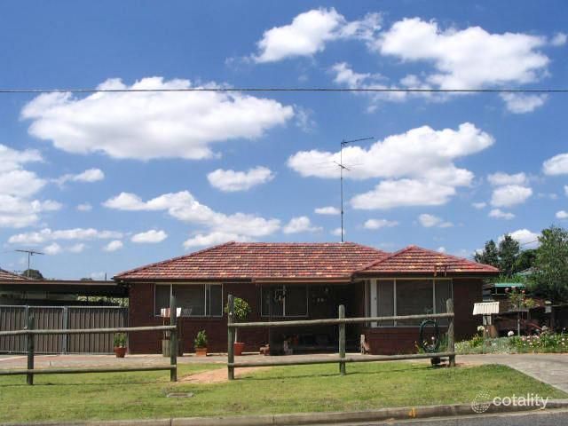 4 Turner St, Colyton, NSW 2760
