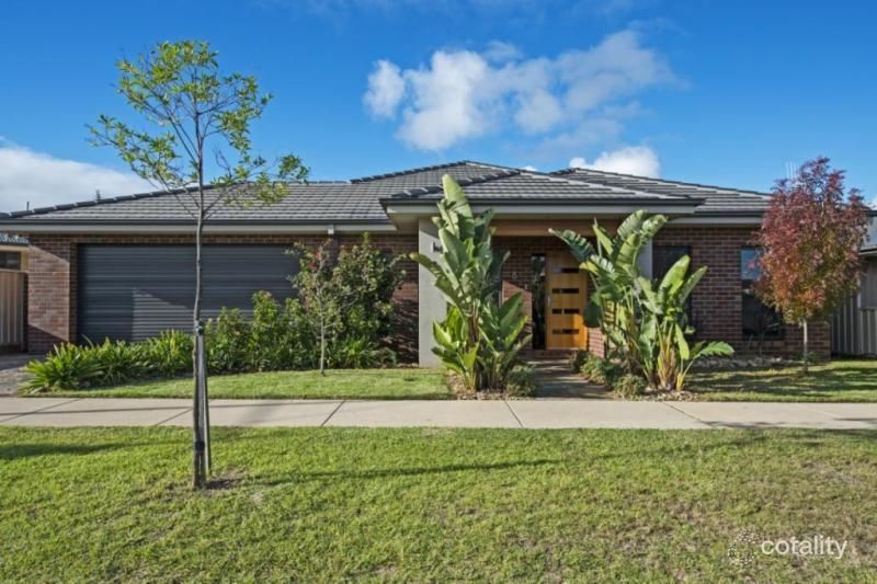 8 Merit Cres, Swan Hill, VIC 3585