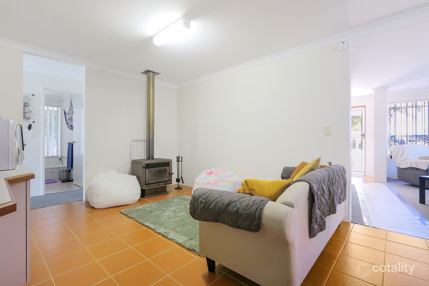 3 Palm Dr, Warnbro, WA 6169