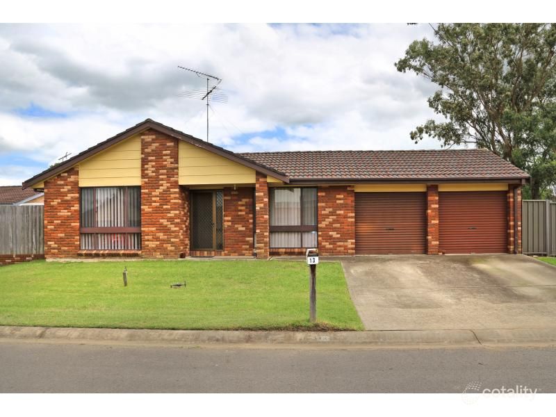 13 Derwent Pl, Bligh Park, NSW 2756