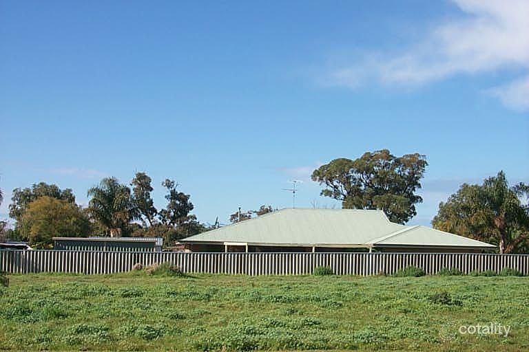 1b Leigh St, Dudley Park, WA 6210