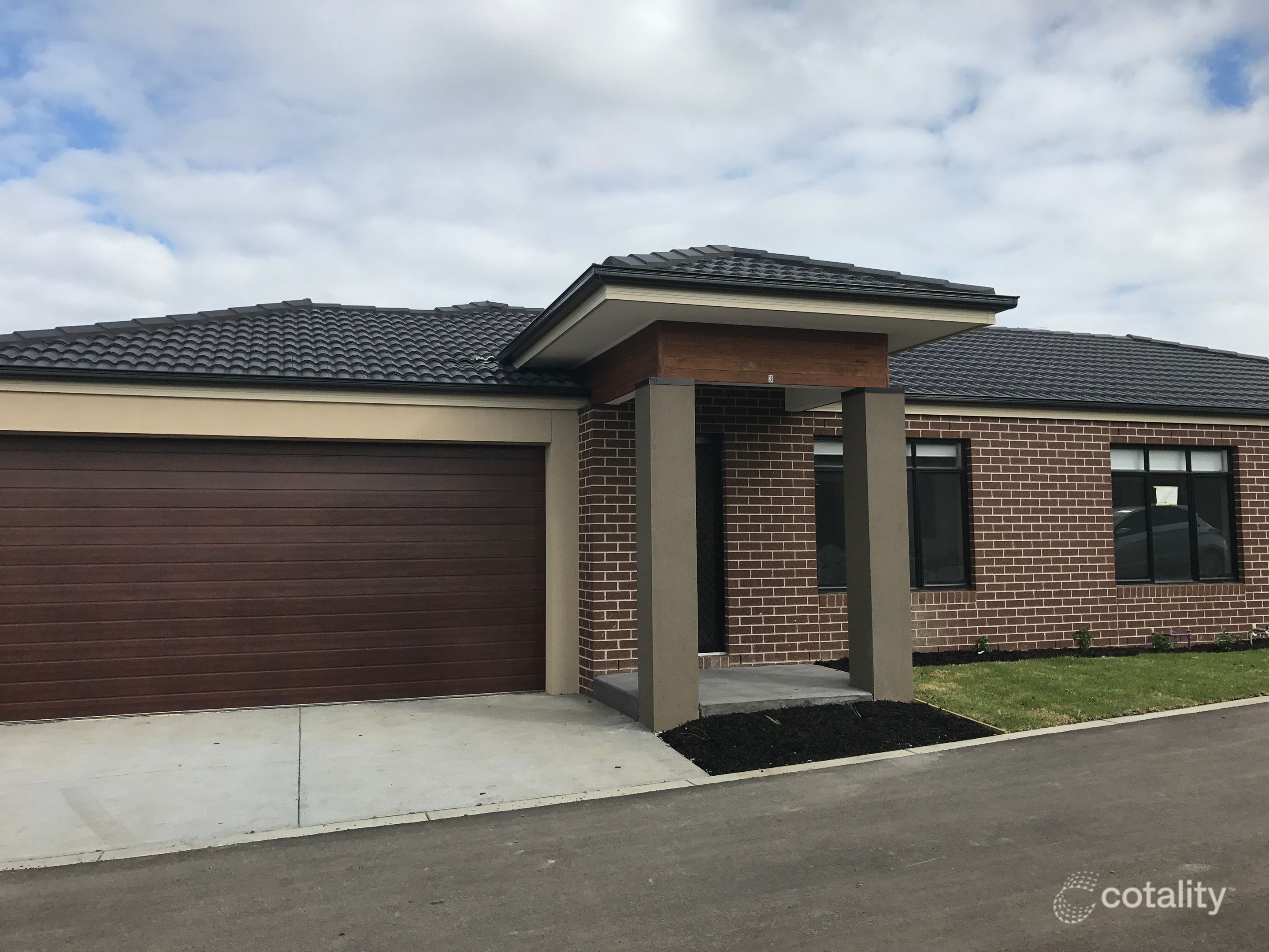 3 Macleod Cct, Pakenham, VIC 3810