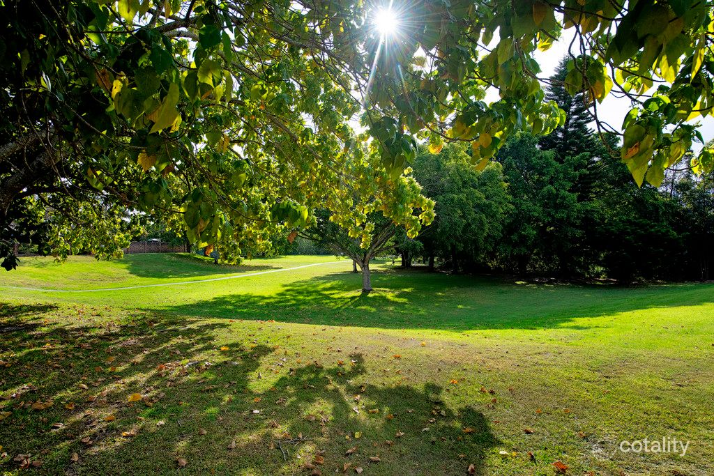 31 Kawana Cres, Ashmore, QLD 4214