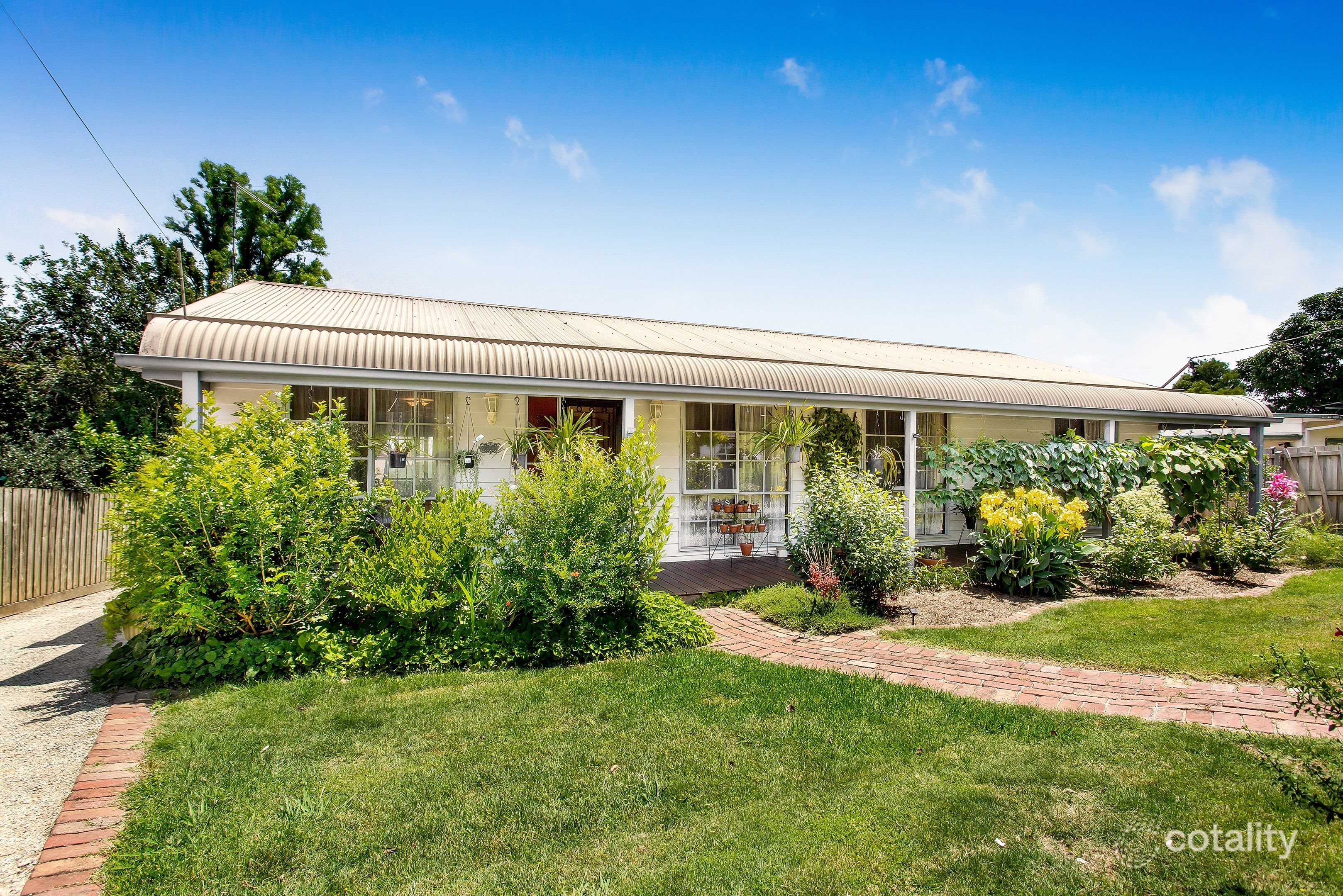 9 Russell St, Drouin, VIC 3818