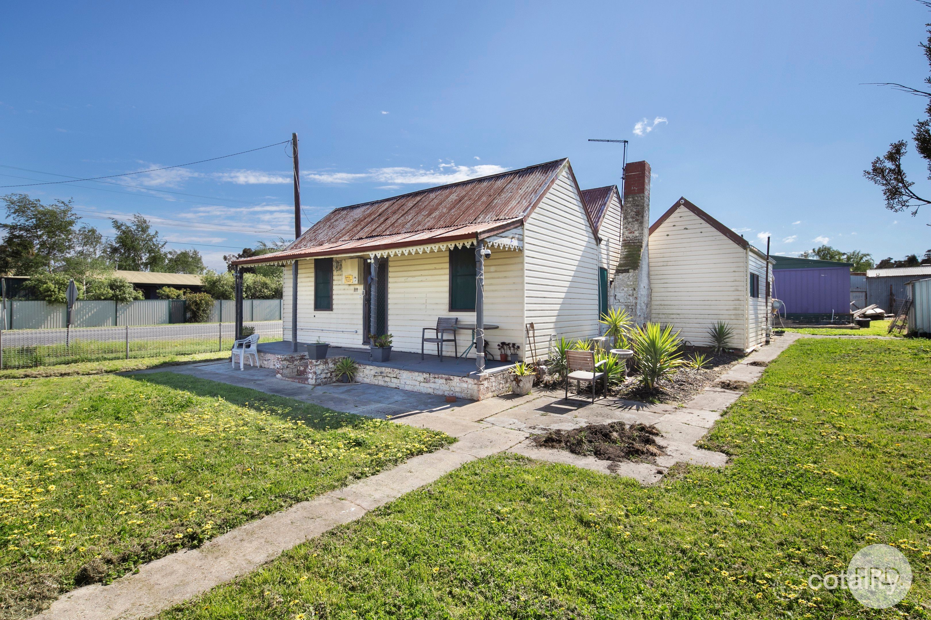 111 Clunes Rd, Creswick, VIC 3363