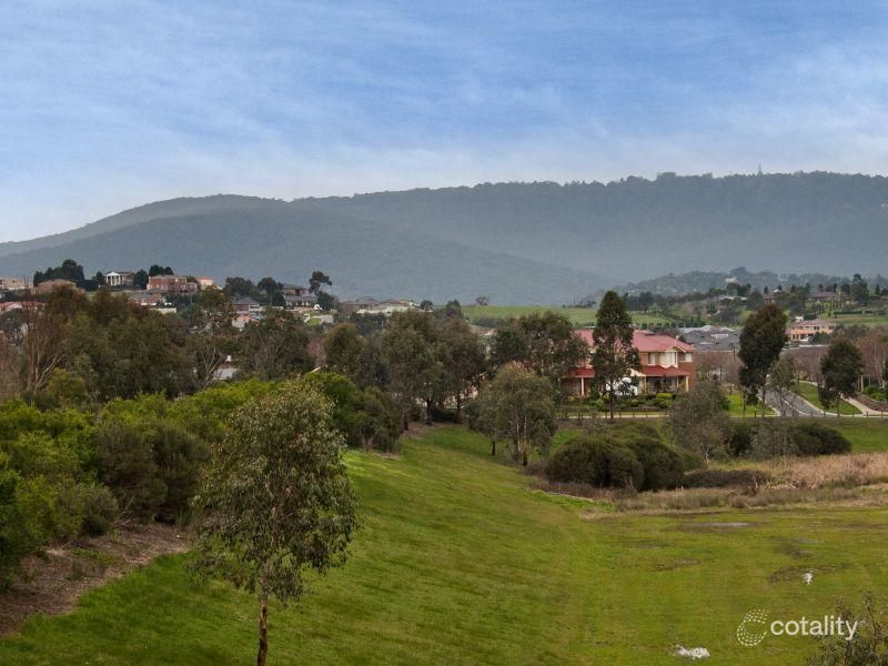 12 Greenbank Ct, Lysterfield, VIC 3156
