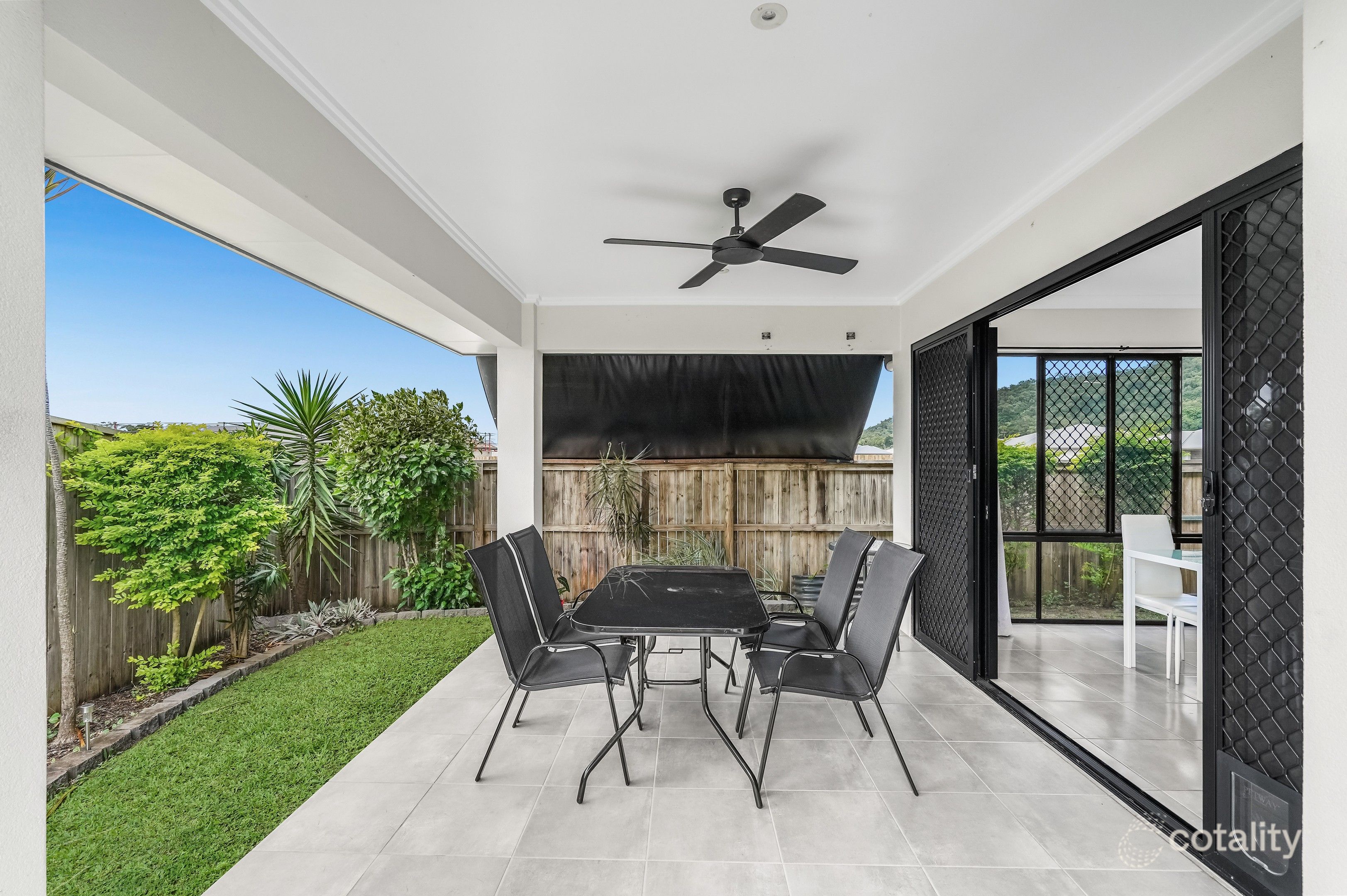 10 Coxswain Pl, Trinity Beach, QLD 4879