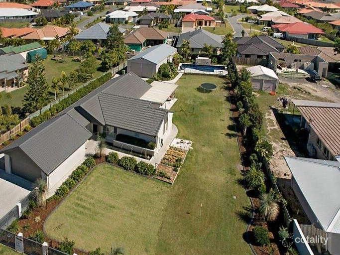 8 Homestead Dr, Little Mountain, QLD 4551