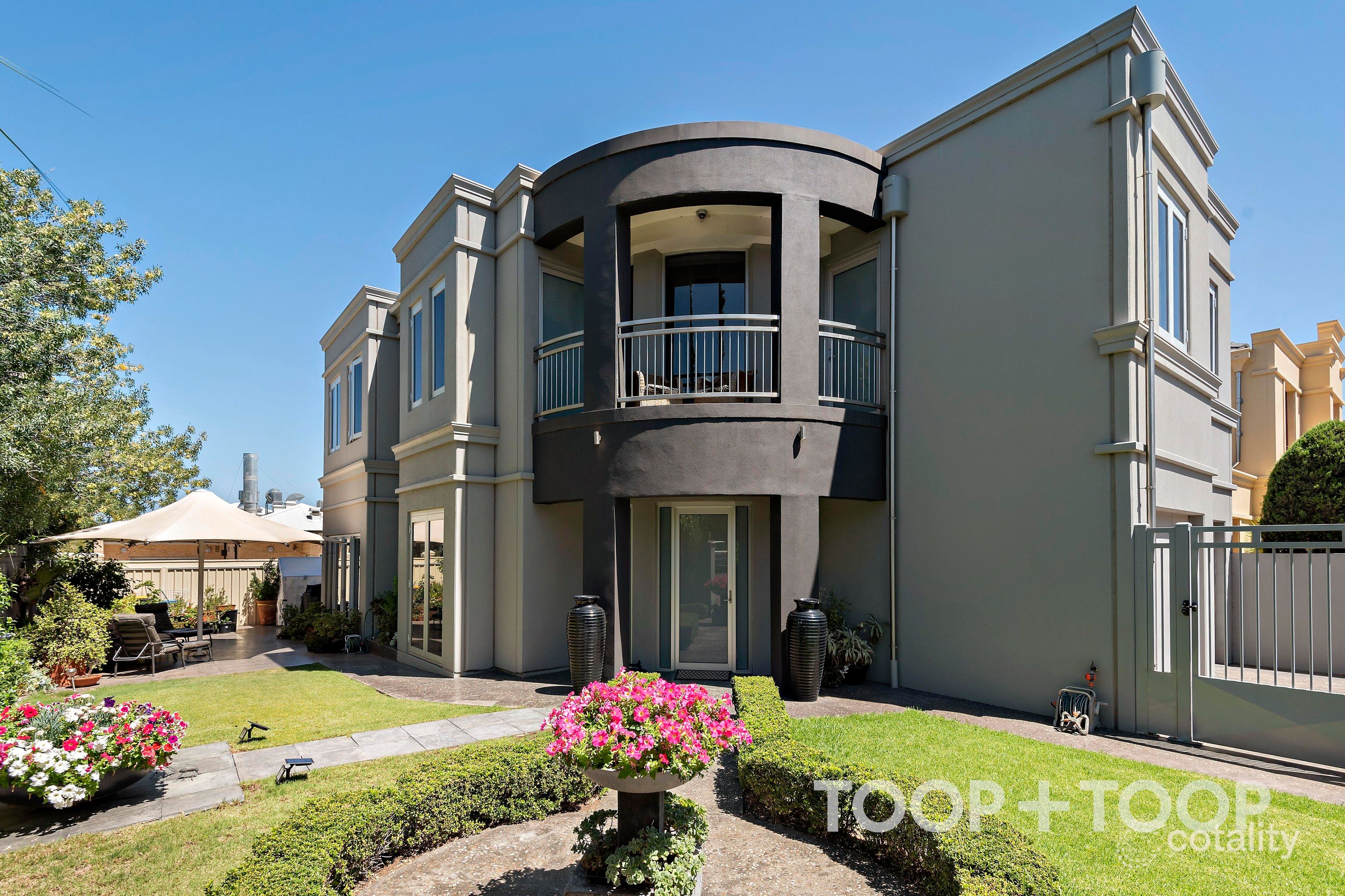 24 Riverdale Rd, Myrtle Bank, SA 5064