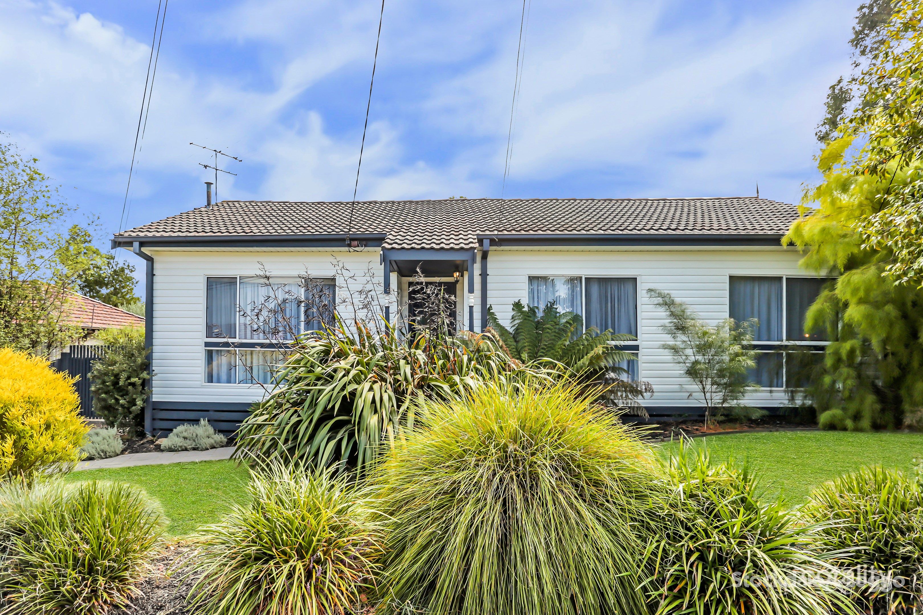 7 Warrabel Rd, Ferntree Gully, VIC 3156