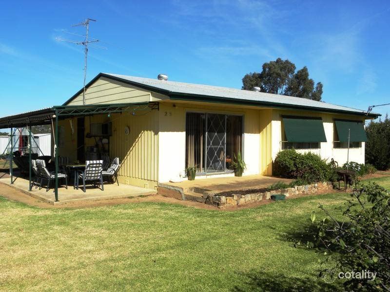 25-27 Talbot St, Quandialla, NSW 2721