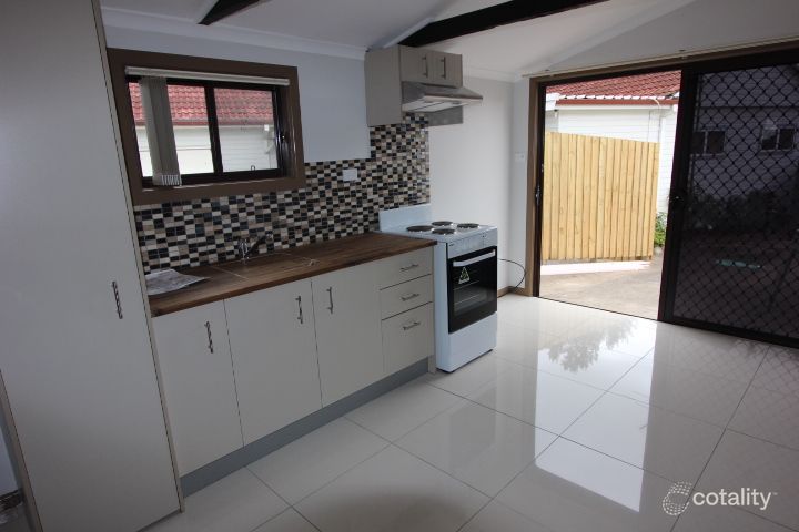 9 Oswald St, Guildford, NSW 2161