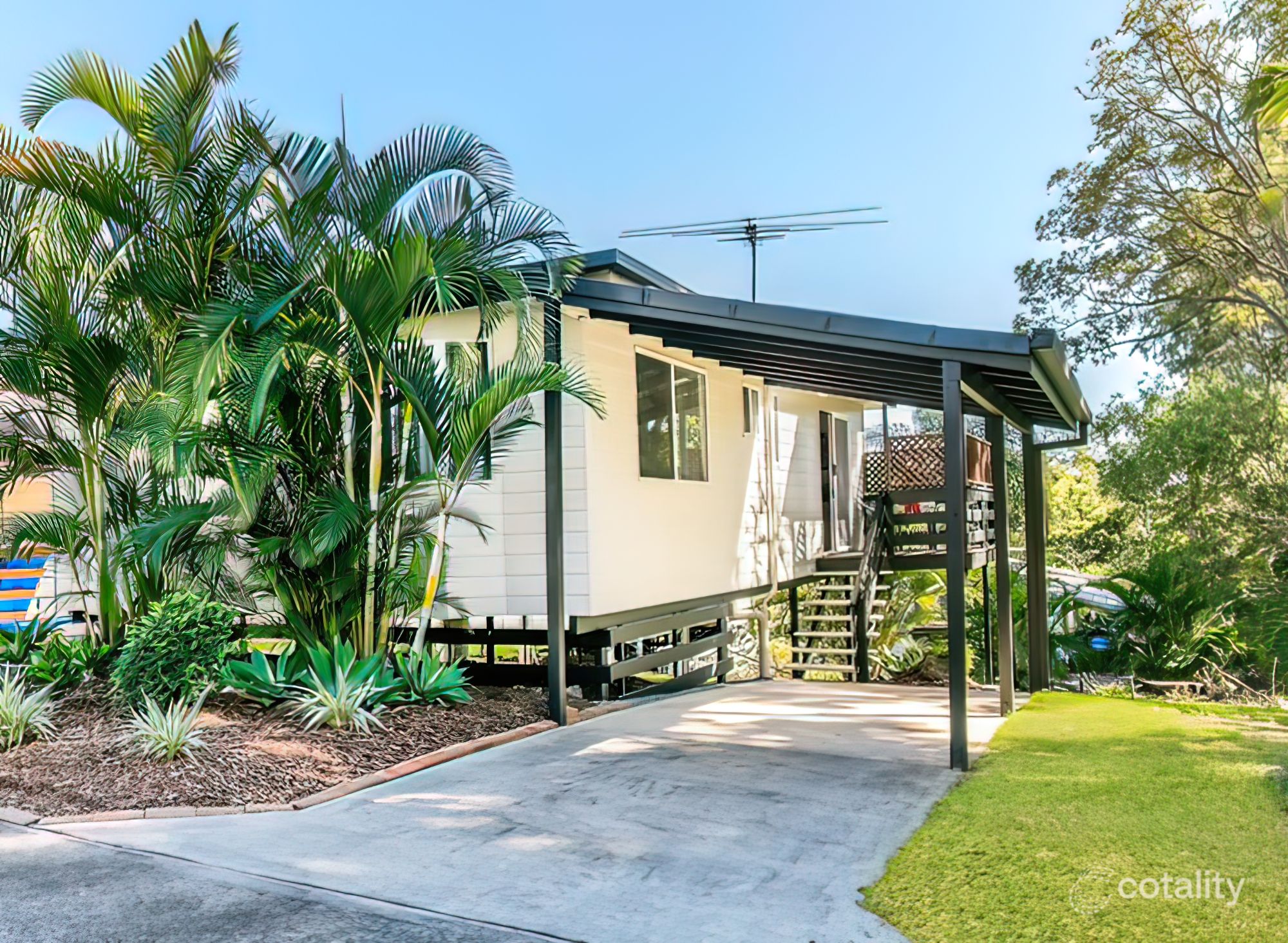 27 Woodlands Dr, Stapylton, QLD 4207