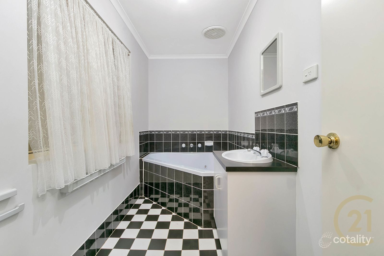 4 Neldner Ave, Angaston, SA 5353