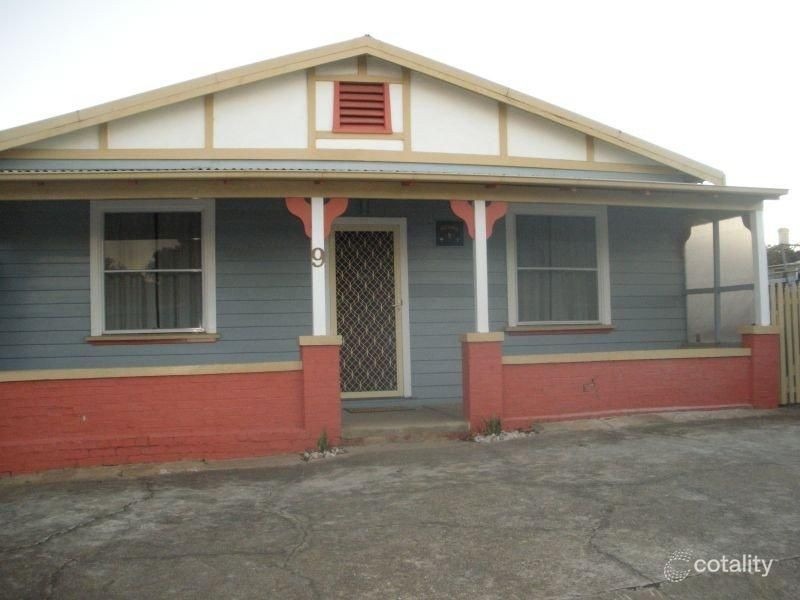 9 Hillview Rd, Goulburn, NSW 2580