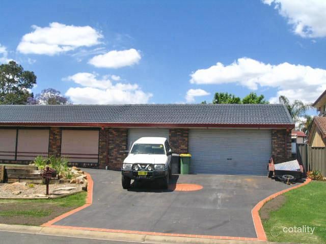 2 Thornhill Cres, Werrington Downs, NSW 2747