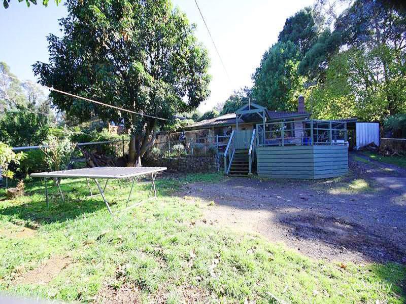 16 Church Rd, Menzies Creek, VIC 3159