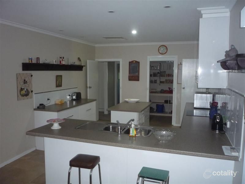19 Meyer St, Donald, VIC 3480