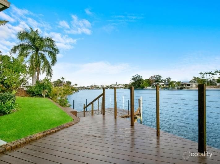 7 Donegal Cres, Bundall, QLD 4217