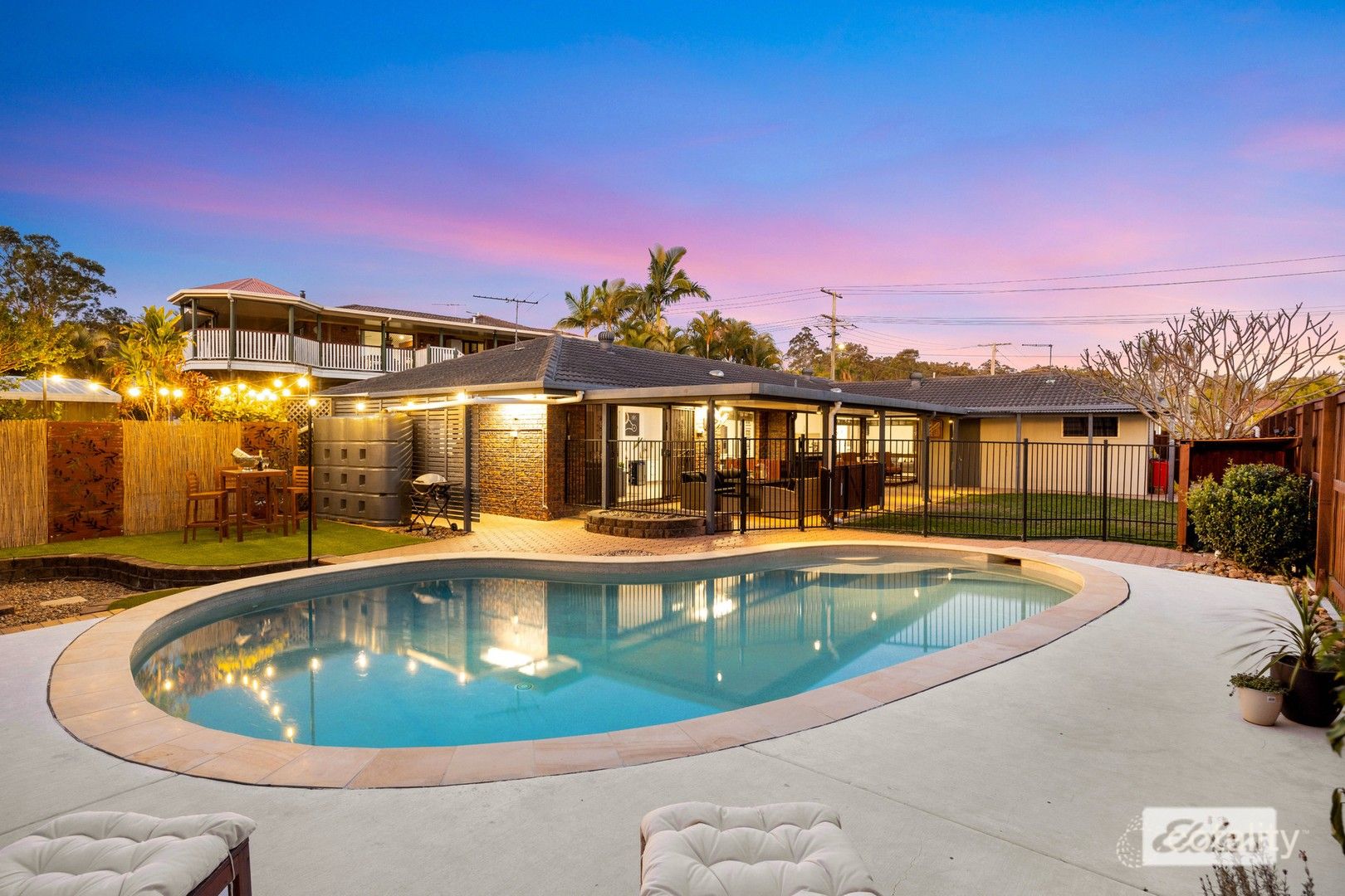 8 Coleman Cres, Springwood, QLD 4127