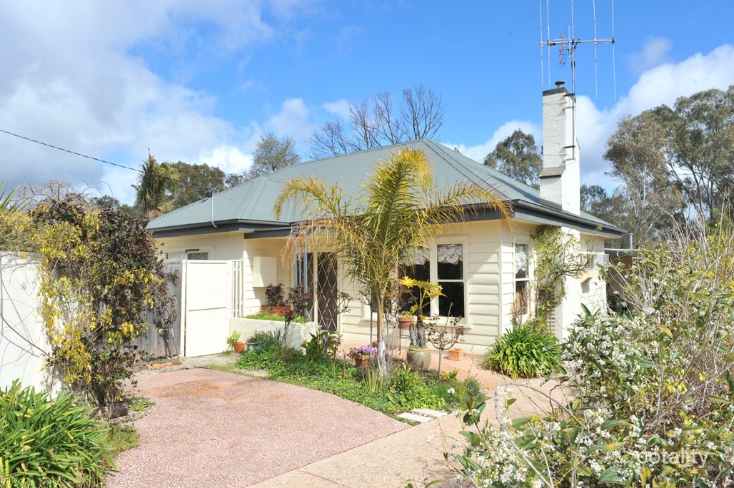 326 High St, Kangaroo Flat, VIC 3555
