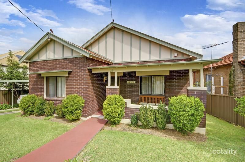 29 Loch St, Campsie, NSW 2194