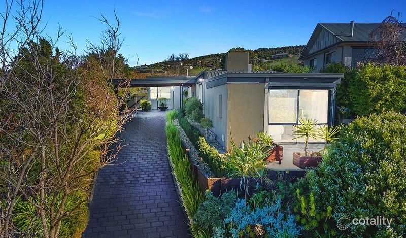 39 Riversdale Cres, Darley, VIC 3340