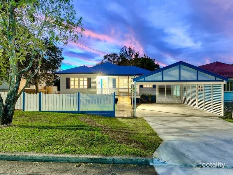 93 Sterculia Ave, Holland Park West, QLD 4121