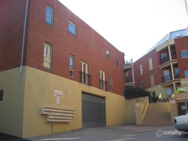 32/16 Mawbey St, Kensington, VIC 3031