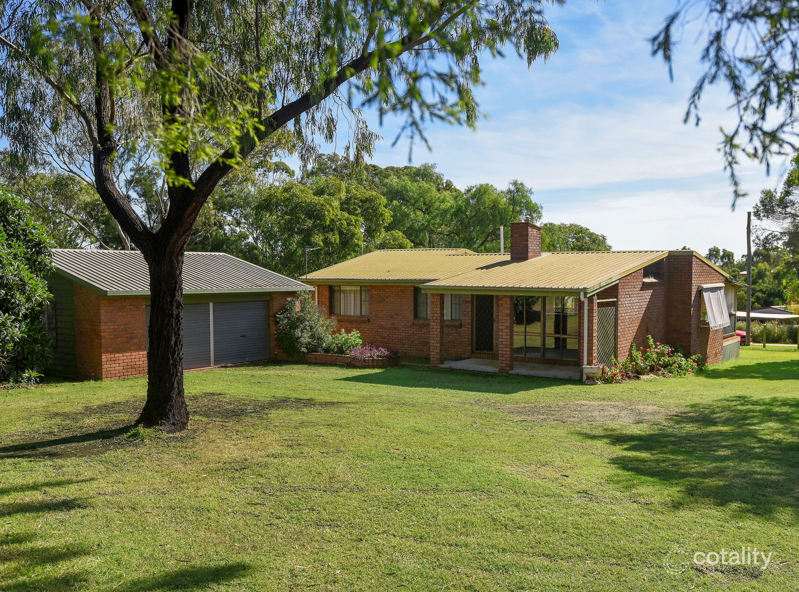 3 Garrett Rd, Meringandan, QLD 4352