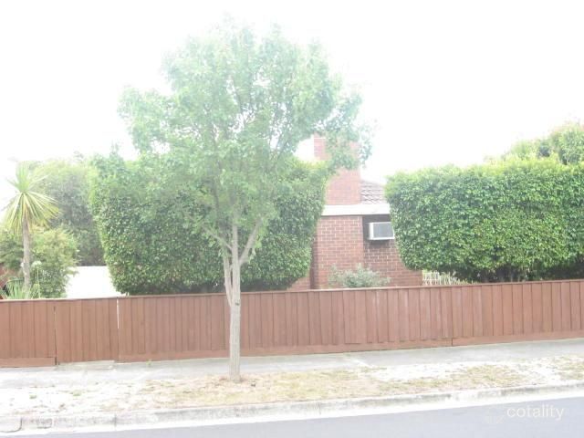 1 Manooka St, Burwood East, VIC 3151